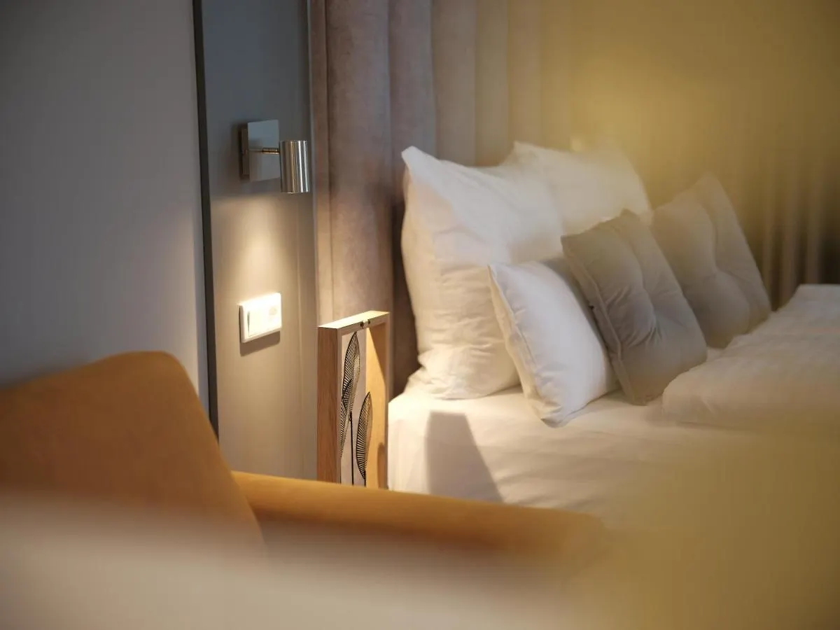 The Rooms - Hotel & House Frankfurt am Main 4*,
