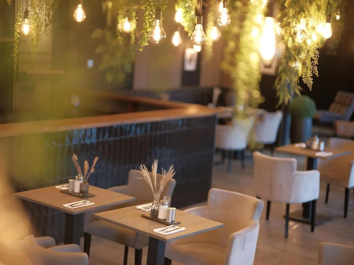 פרנקפורט The Rooms - Hotel & House 4*,