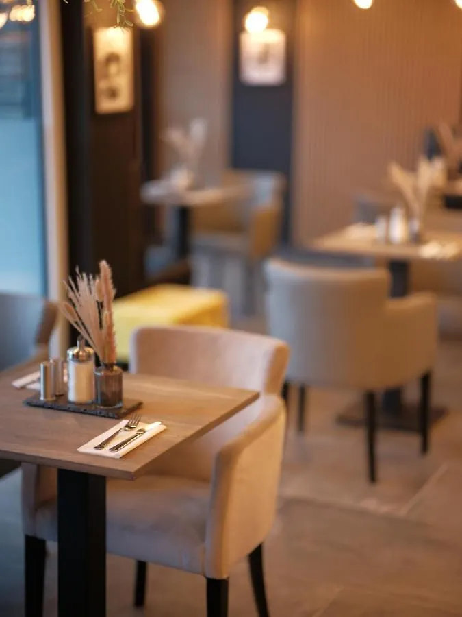 The Rooms - Hotel & House Frankfurt am Main